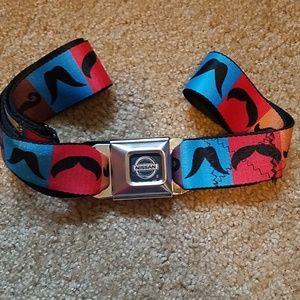 Mustach Buckle Belt